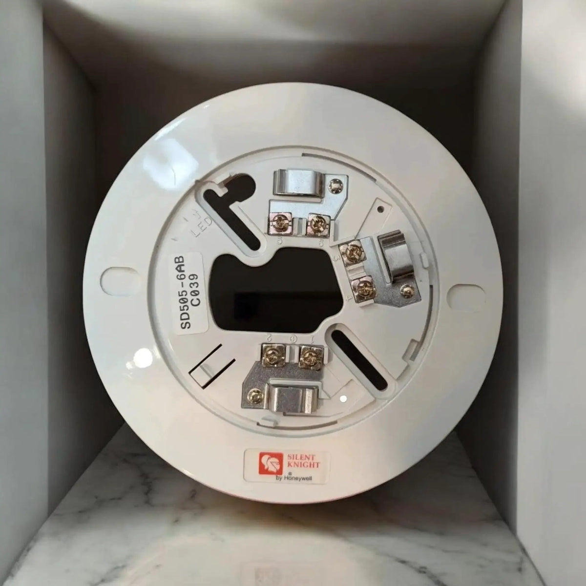 Silent Knight SD505-6AB Addressable 6" Detector Base - Used
