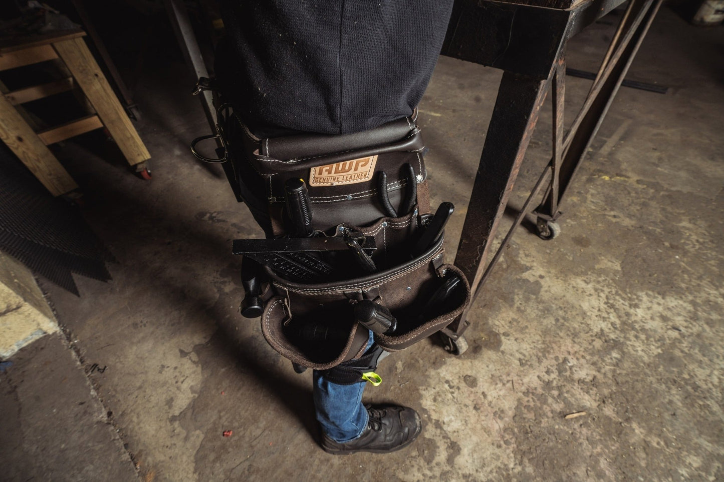 AWP L - 903 - 1 TrapJaw Oil Tanned Leather Tool Rig - Fire Protection Parts