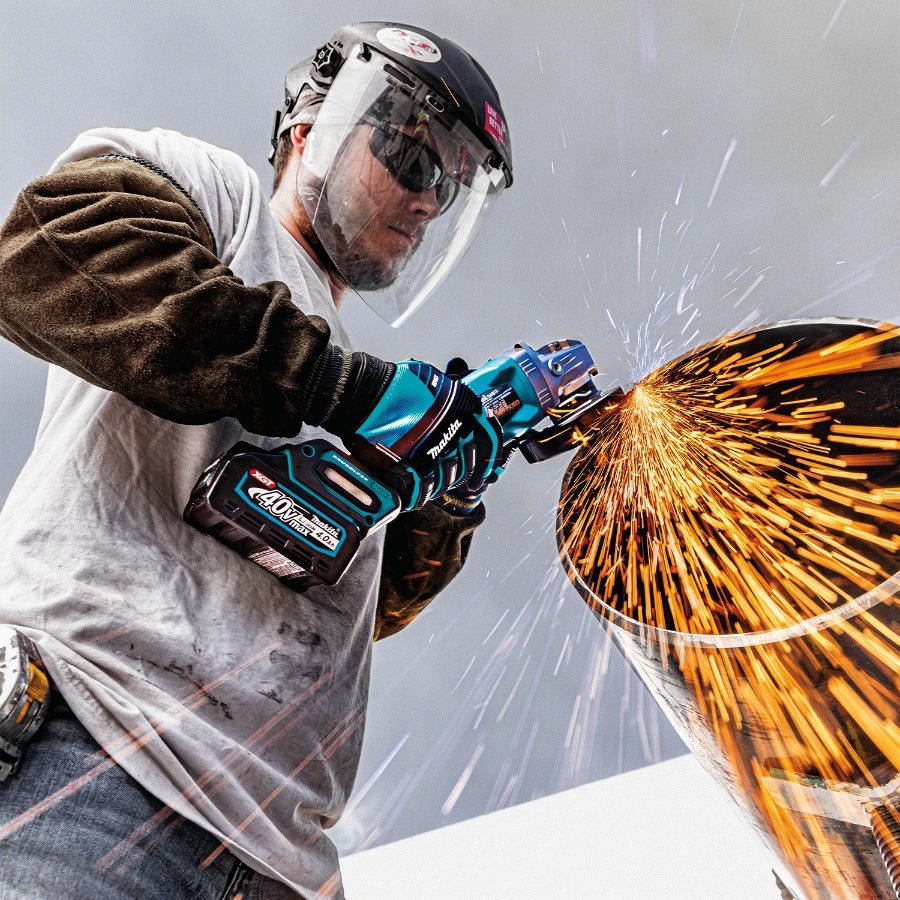 Makita GAG13M1 40V max XGT® Brushless Cordless 4‑1/2" / 5" X‑LOCK Paddle Switch Angle Grinder Kit, with Electric Brake (4.0Ah) - Fire Protection Parts