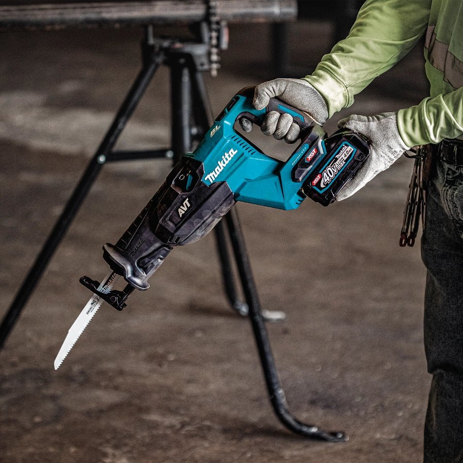 Makita GRJ02M1 40V max XGT® Brushless Cordless AVT® Orbital Recipro Saw Kit (4.0Ah) - Fire Protection Parts