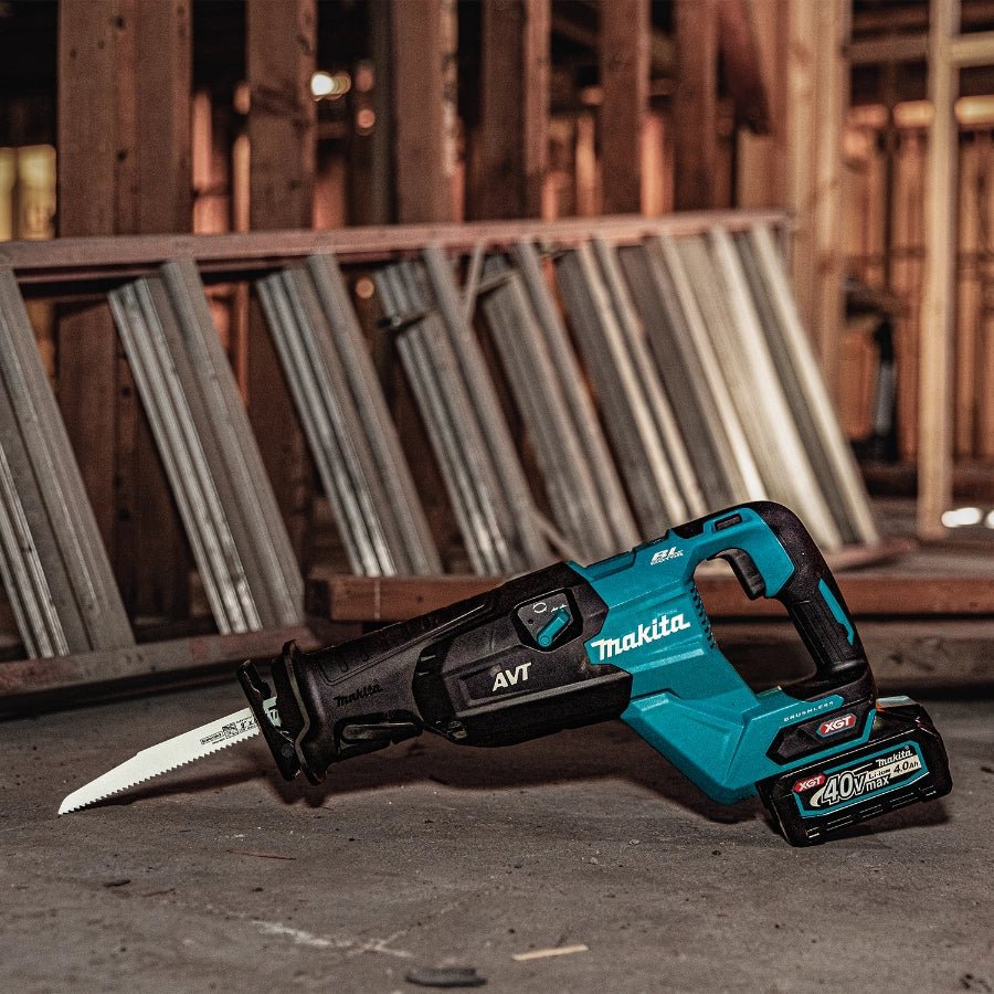 Makita GRJ02M1 40V max XGT® Brushless Cordless AVT® Orbital Recipro Saw Kit (4.0Ah) - Fire Protection Parts