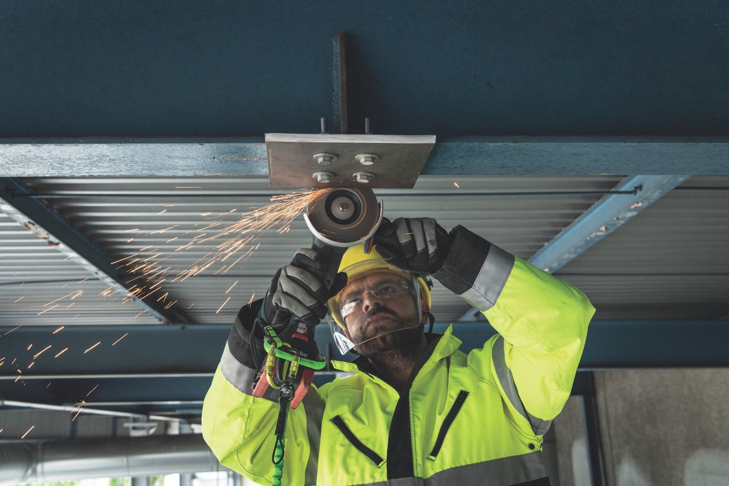 Metabo 613059520 WPB 18 LT BL 11 - 125 Quick 5.5 Kit 4 - 1/2” / 5” Brushless Braking Angle Grinder Kit - Fire Protection Parts