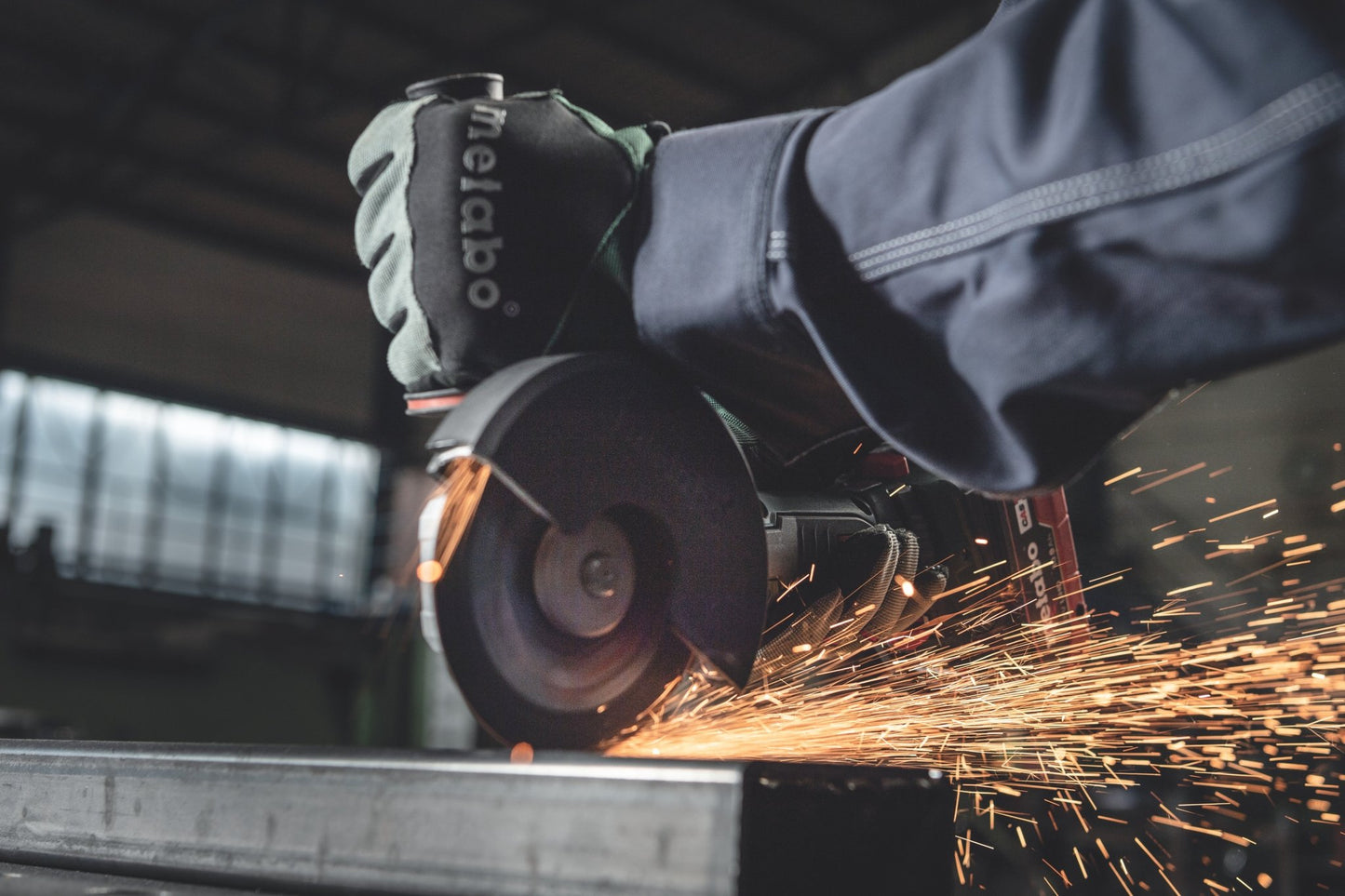 Metabo 613059520 WPB 18 LT BL 11 - 125 Quick 5.5 Kit 4 - 1/2” / 5” Brushless Braking Angle Grinder Kit - Fire Protection Parts