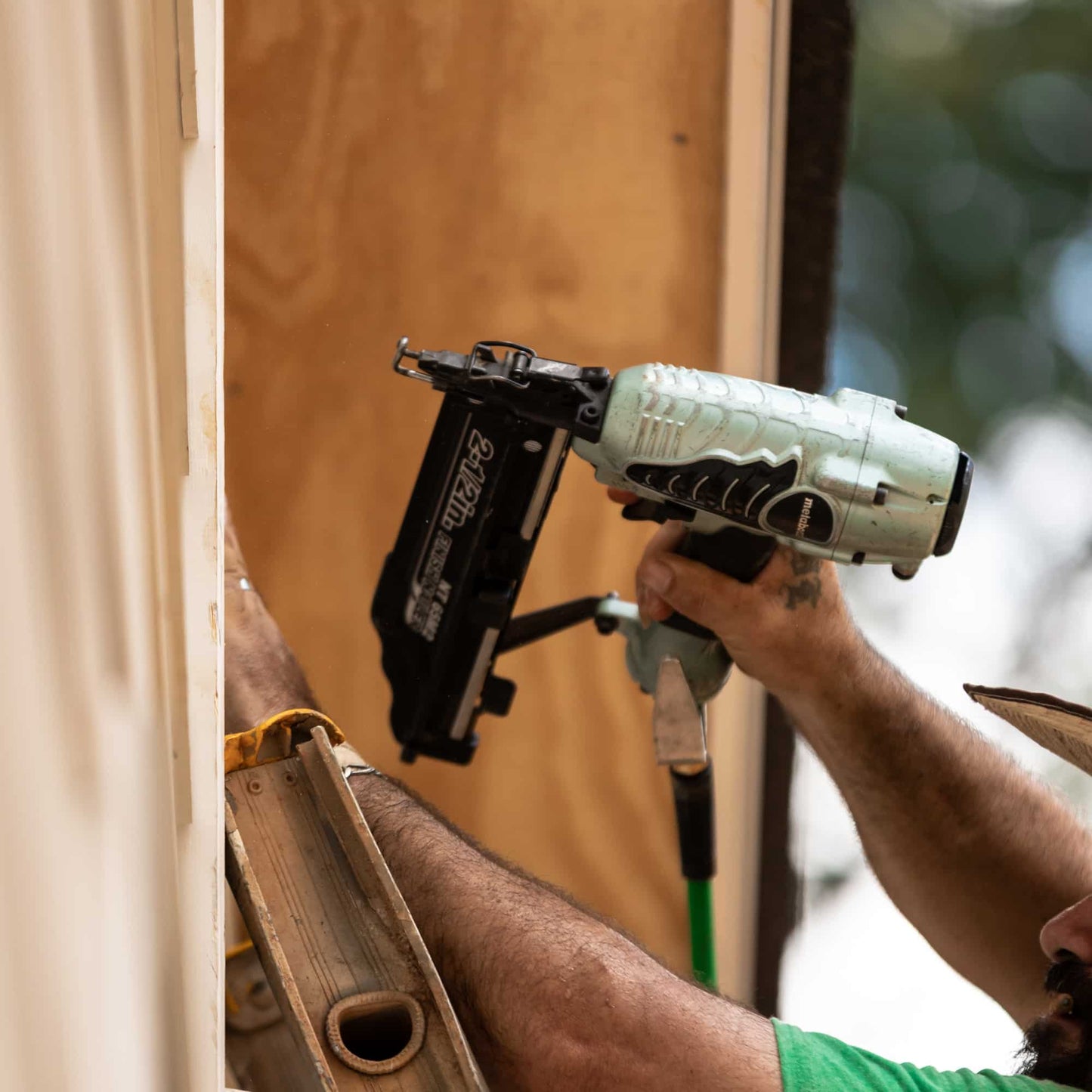 Metabo HPT NT65M2SM 2 - 1/2 In. 16 Gauge Finish Nailer (with Air Duster) - Fire Protection Parts