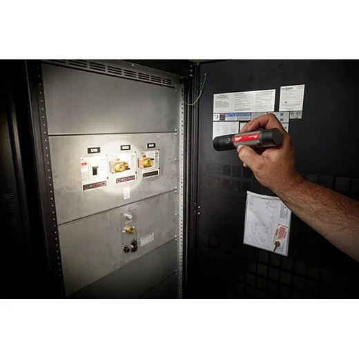 Milwaukee 2160 - 21 USB Rechargeable 800L Compact Flashlight - Fire Protection Parts