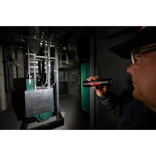 Milwaukee 2162 - 21 REDLITHIUM USB 2,000L Slide Focus Flashlight - Fire Protection Parts