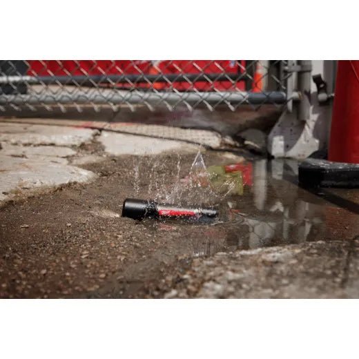 Milwaukee 2162 - 21 REDLITHIUM USB 2,000L Slide Focus Flashlight - Fire Protection Parts